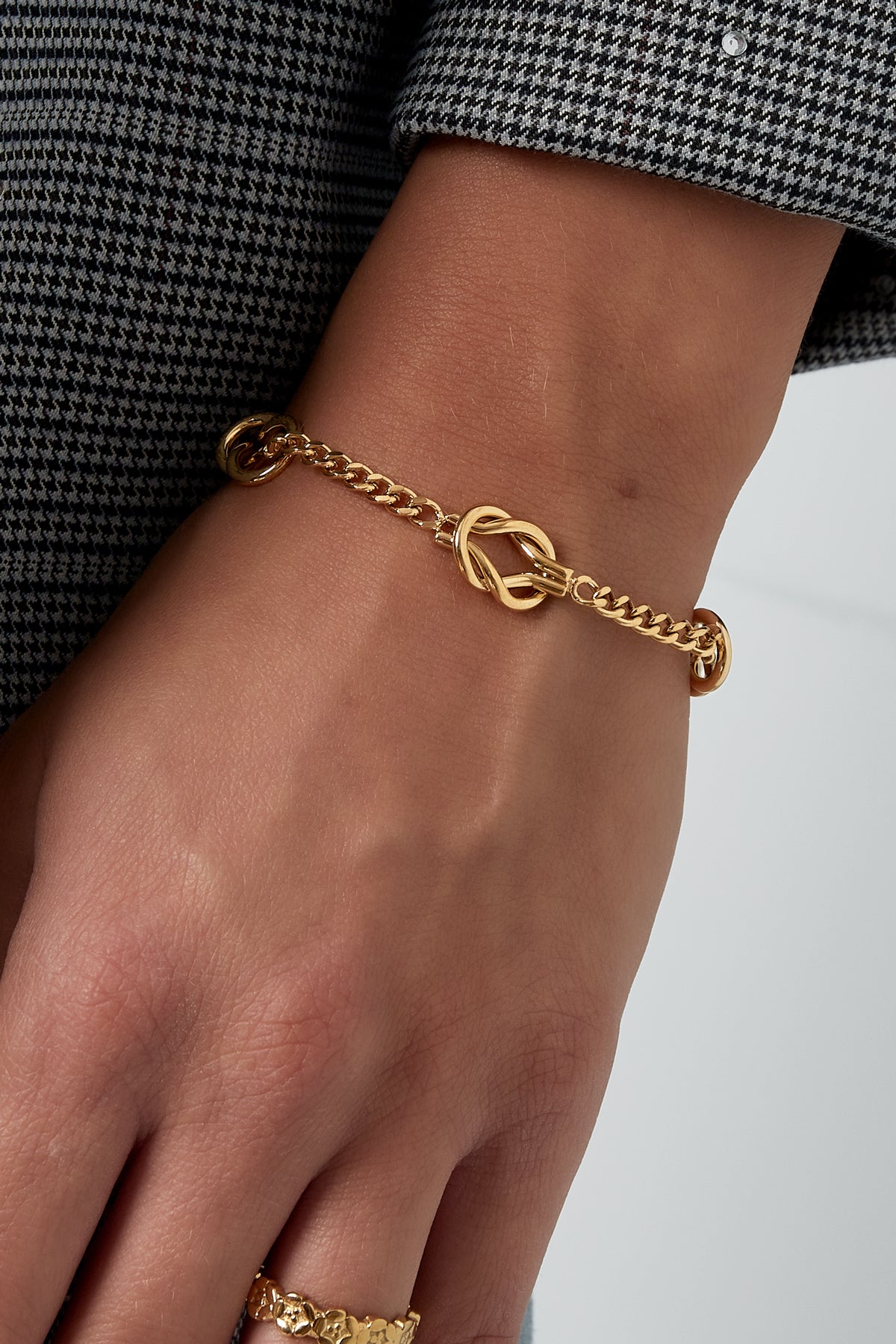 Knot Cuff